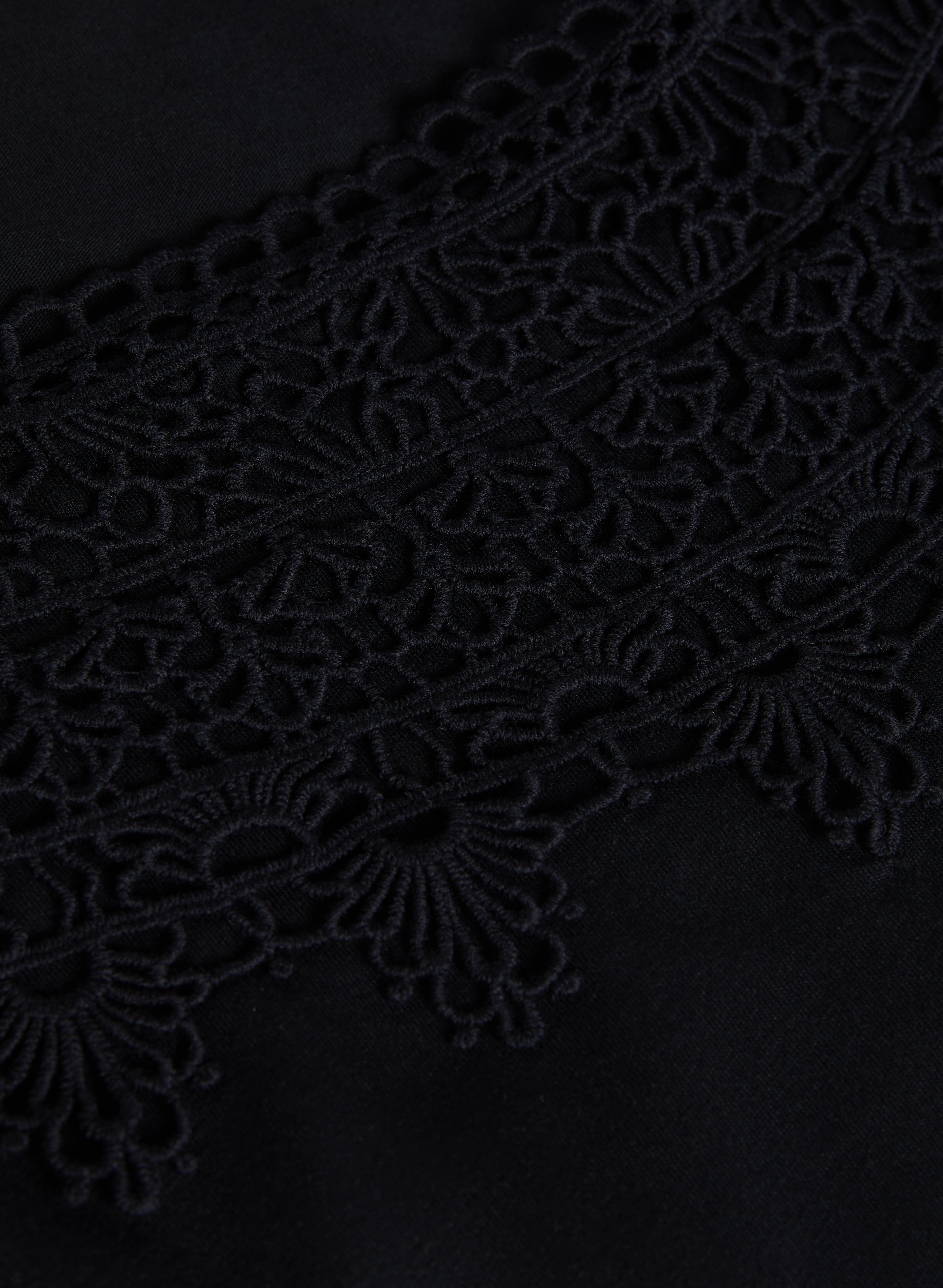 Crochet Appliqué Tank Top