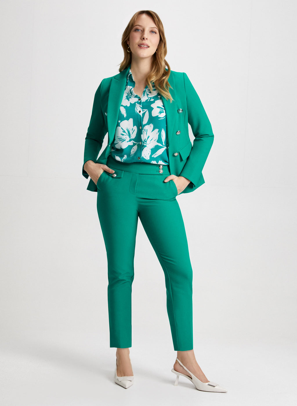 City Fit Slim Leg Pants