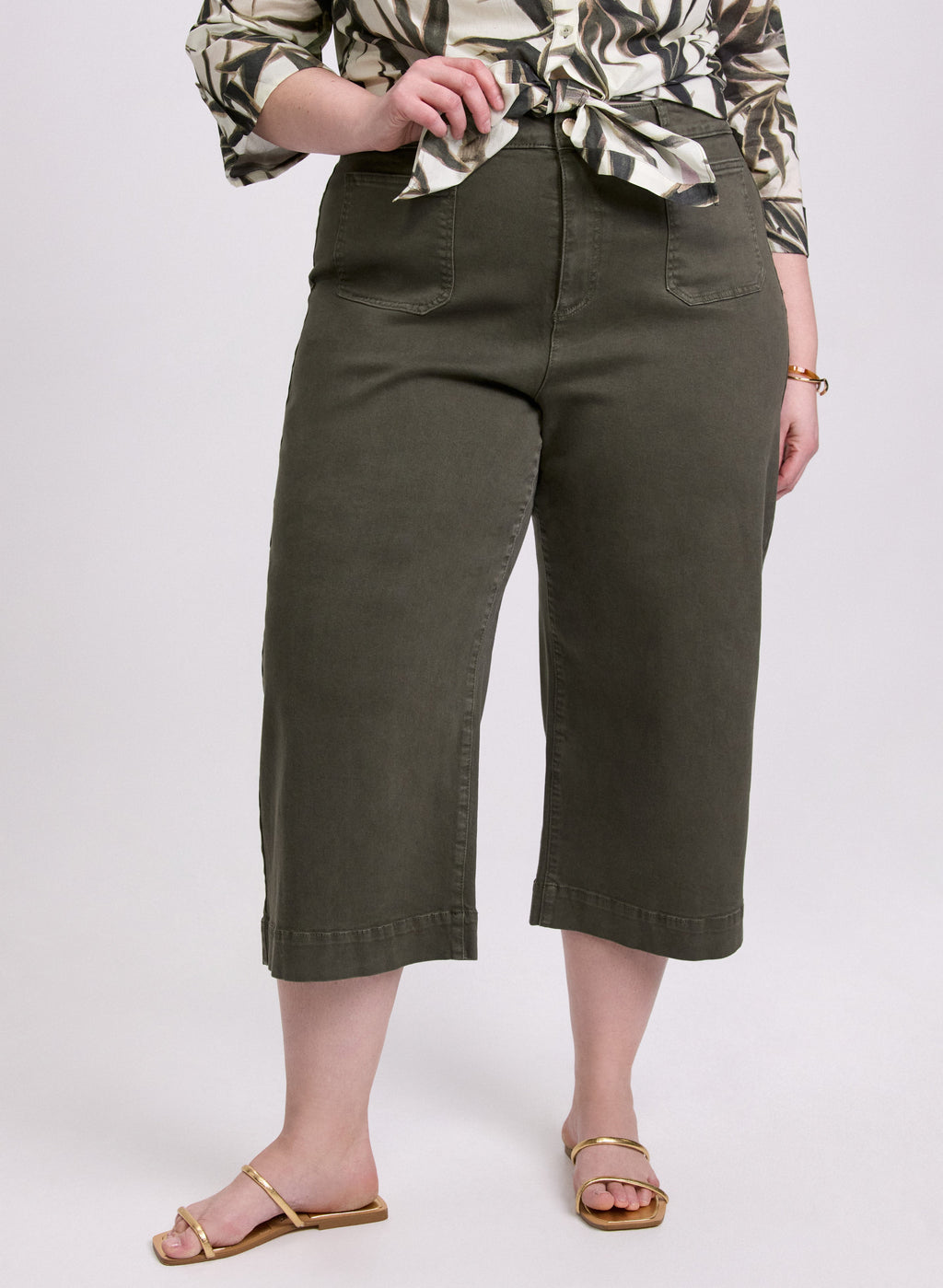 Cropped Wide-Leg Jeans