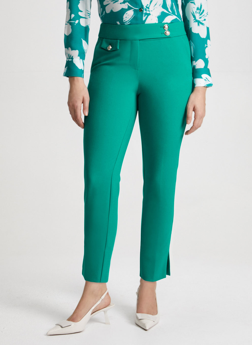 City Fit Slim Leg Pants