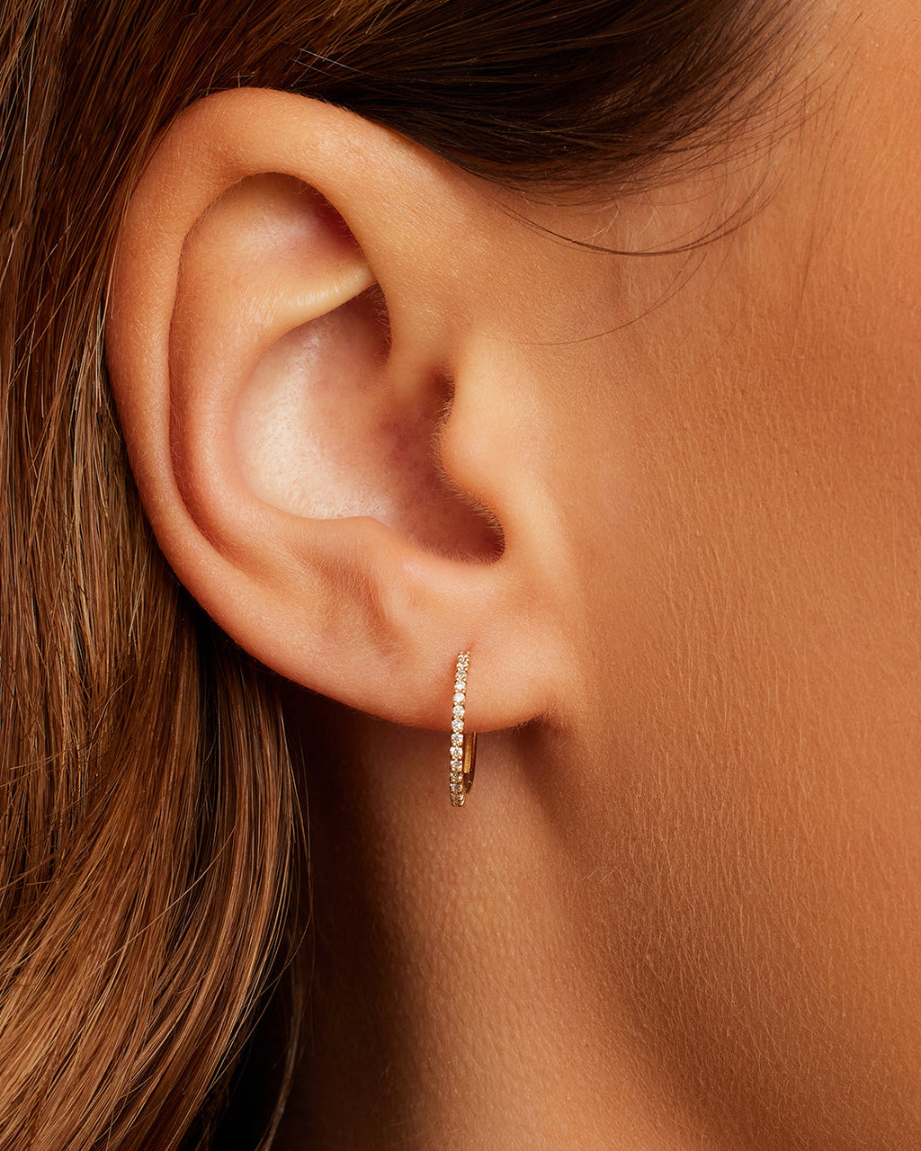 Diamond Pavé Single Huggie