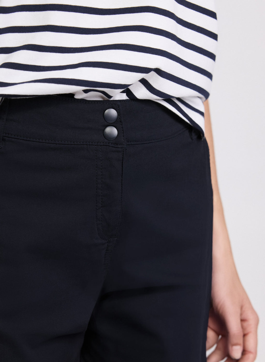 Cropped Drawstring Hem Cargo Pants