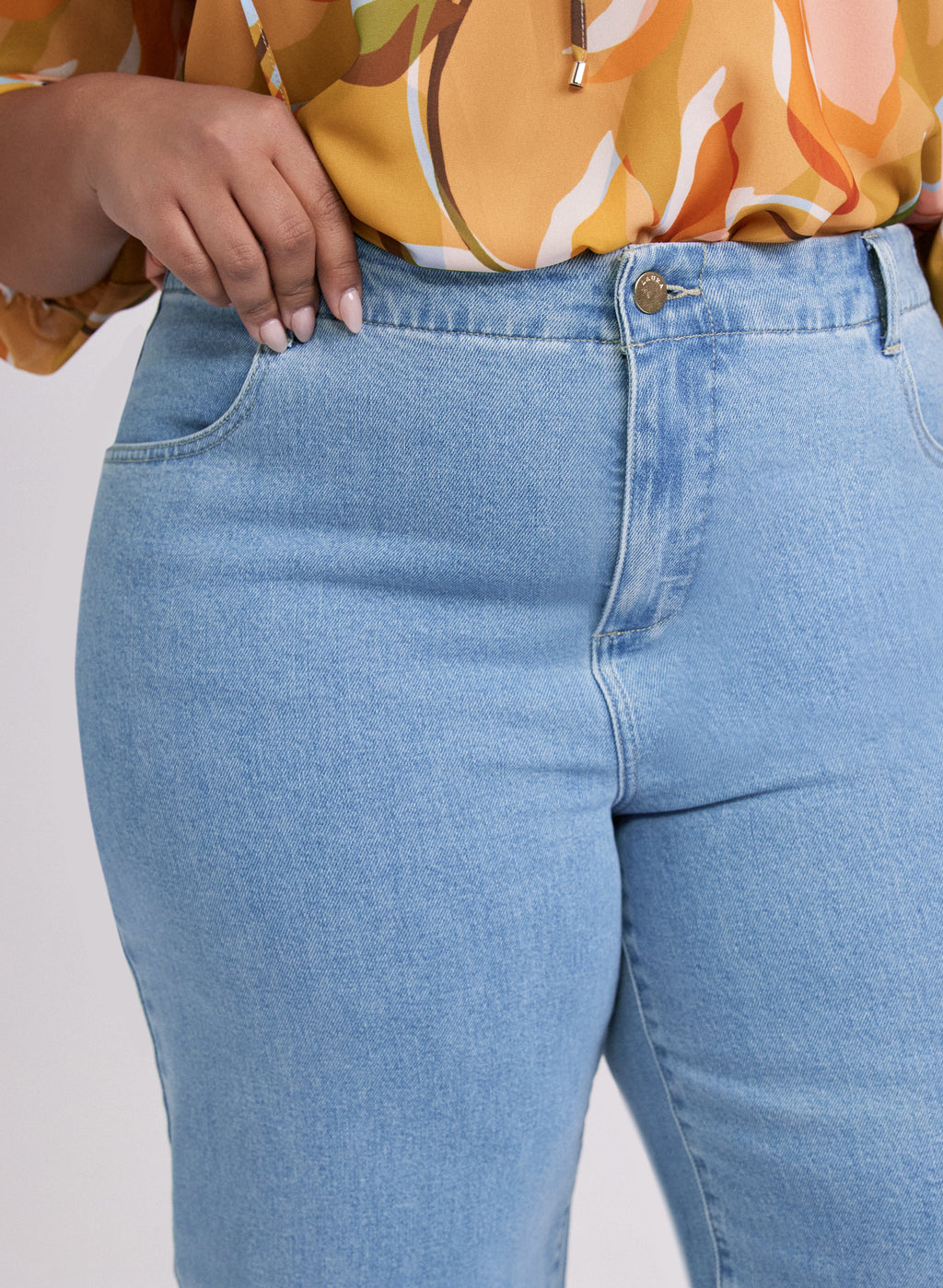 Cropped Wide-Leg Jeans