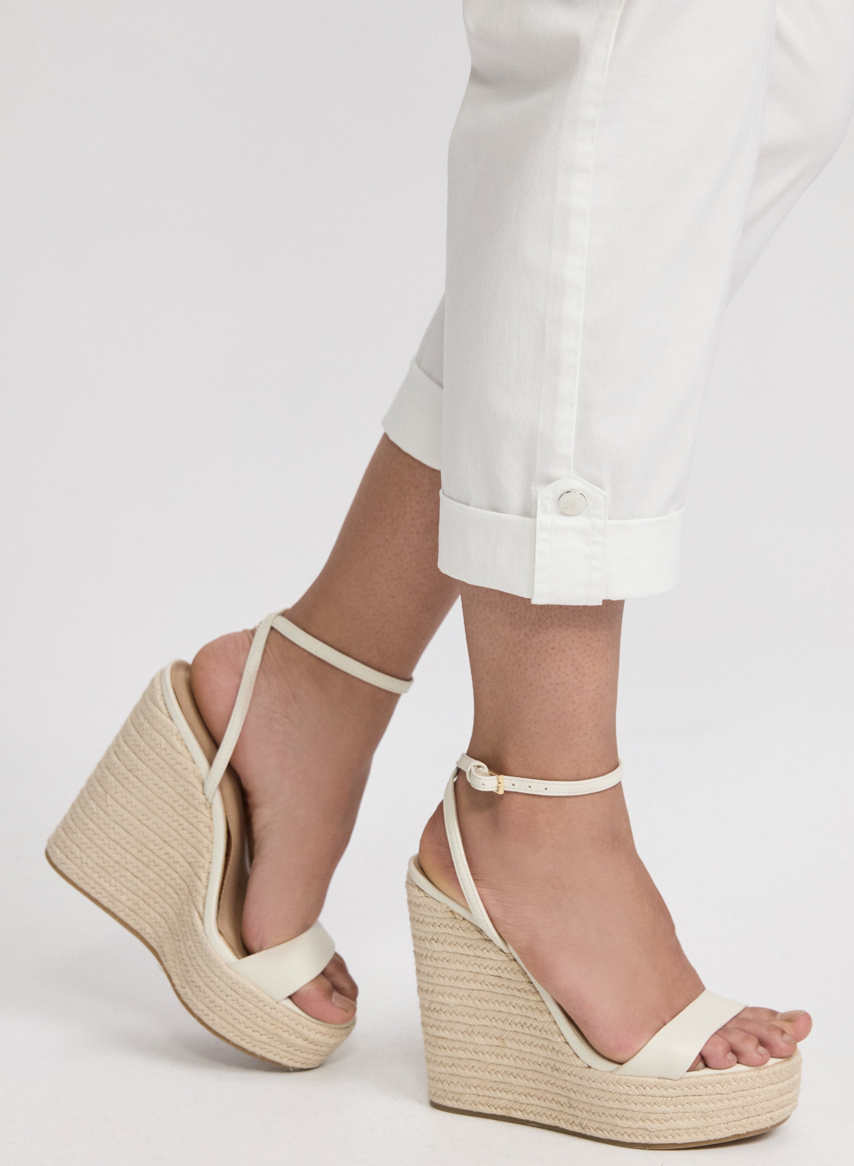 Cotton Drawstring Waist Cargo Capris