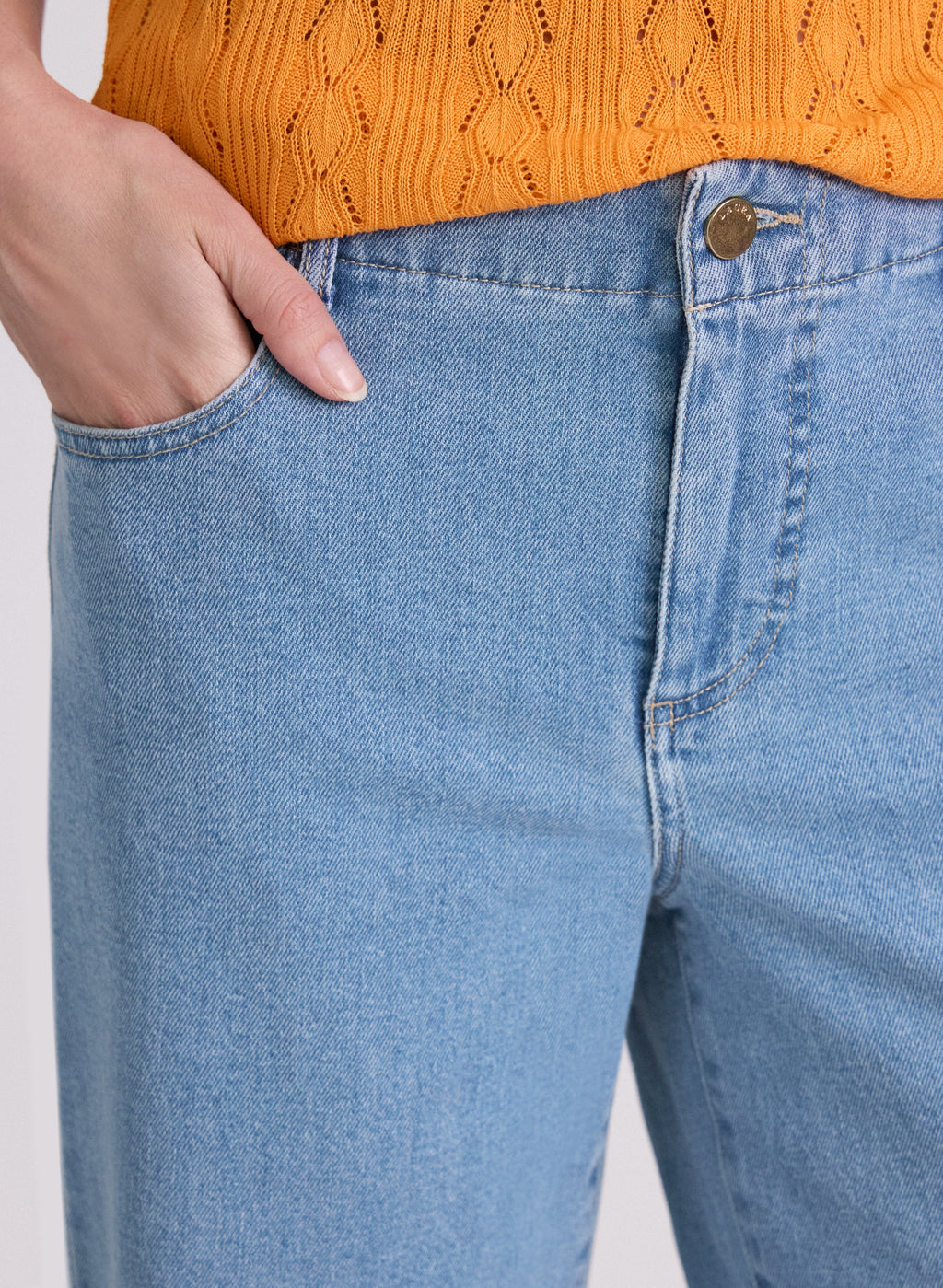 Cropped Wide-Leg Jeans