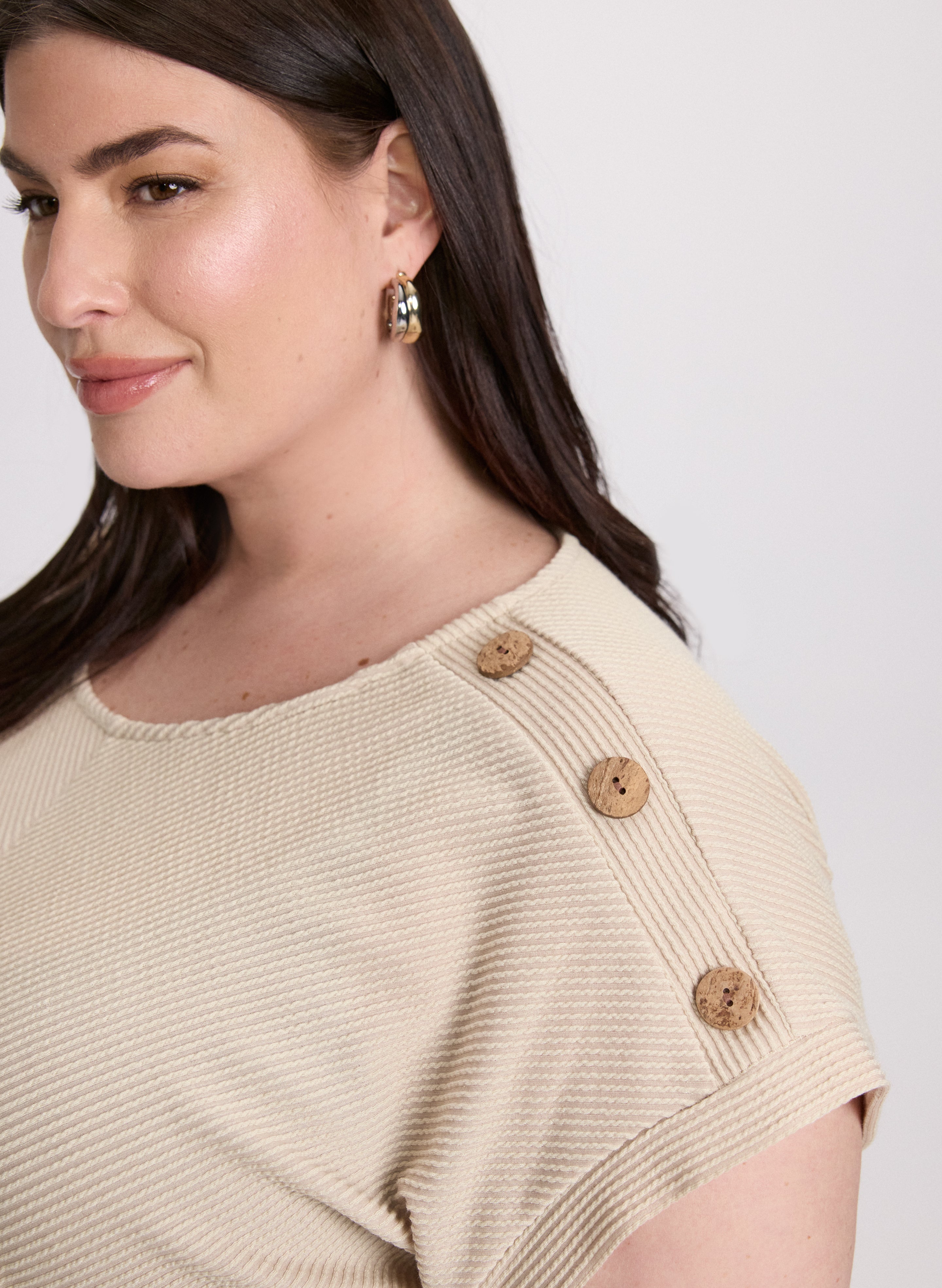Button Detail Top