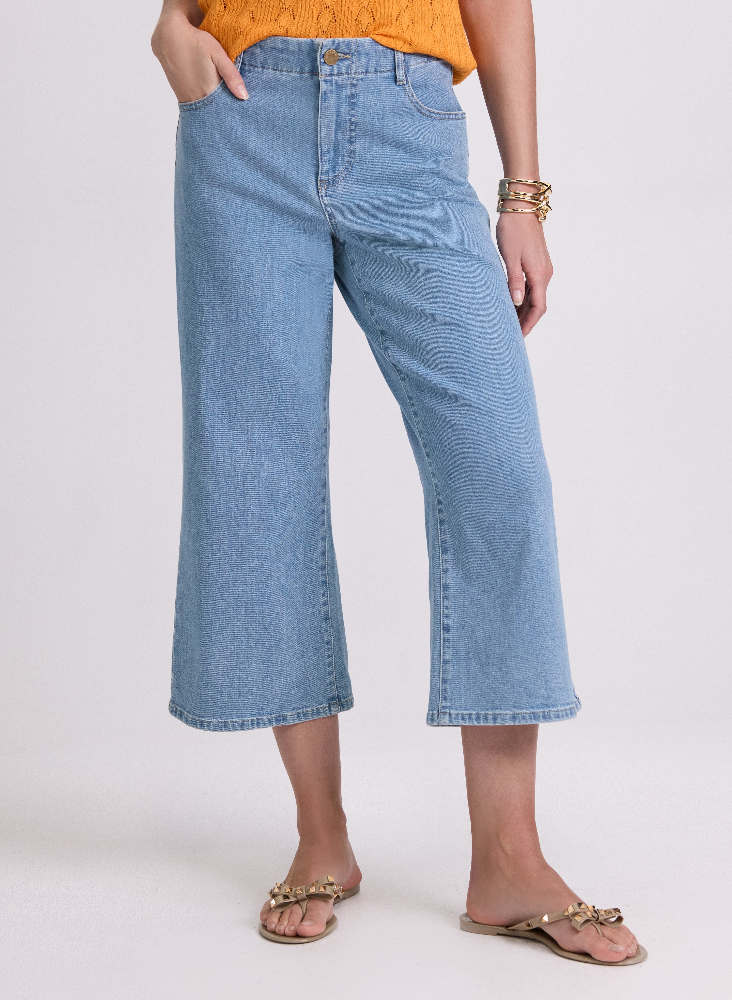 Cropped Wide-Leg Jeans