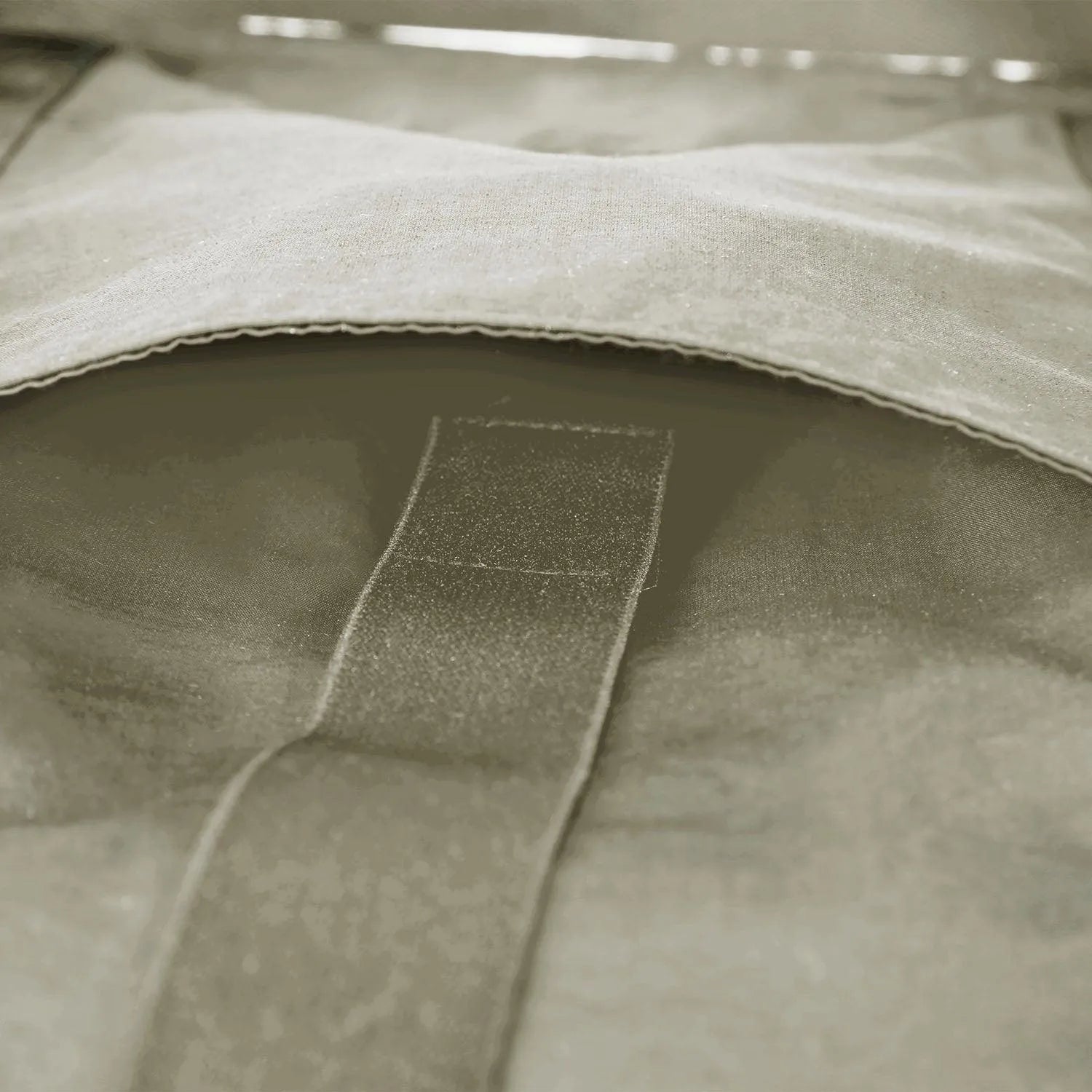 (FREE GIFT) Zoraesque 18L-20L Tote