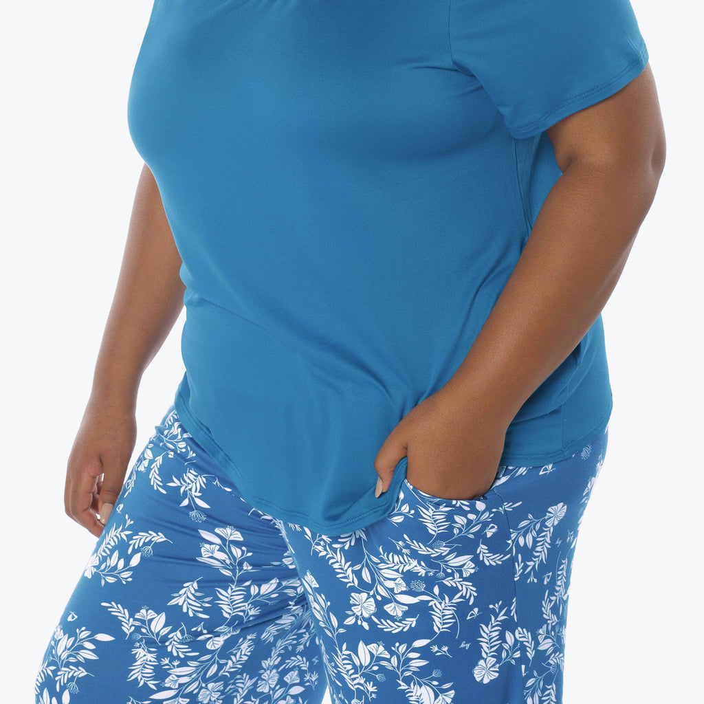 Boomerang Relaxed Tee & Cropped Pants Set