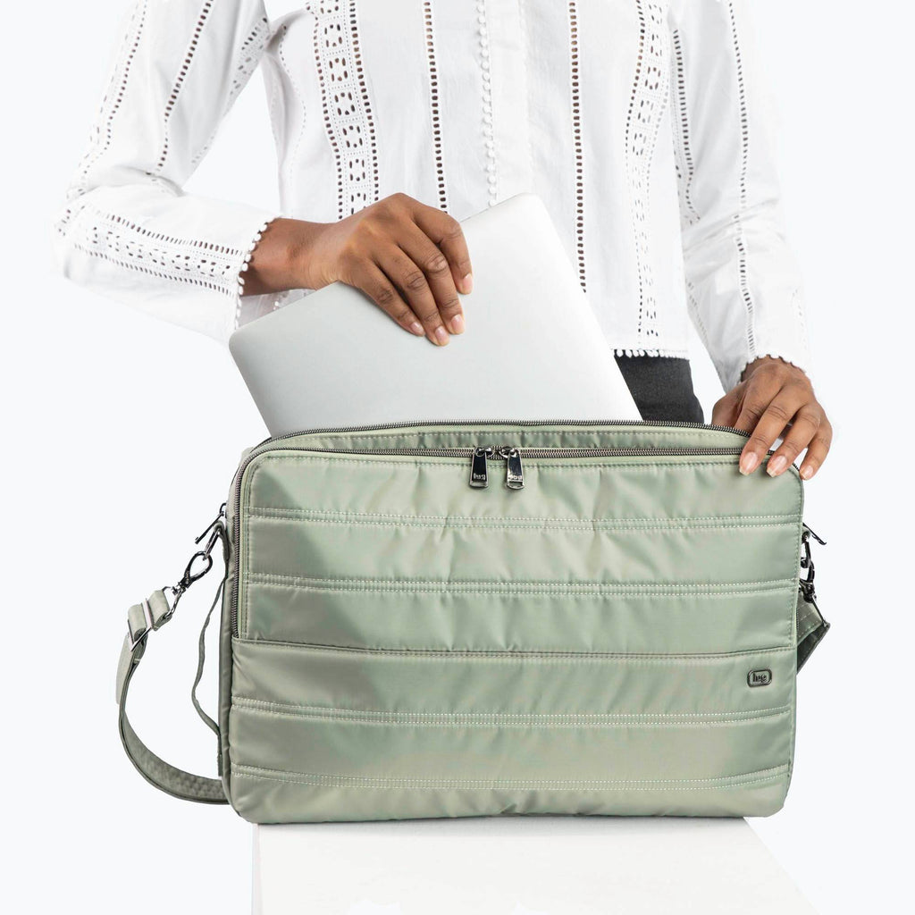 Delta 17 Laptop Case