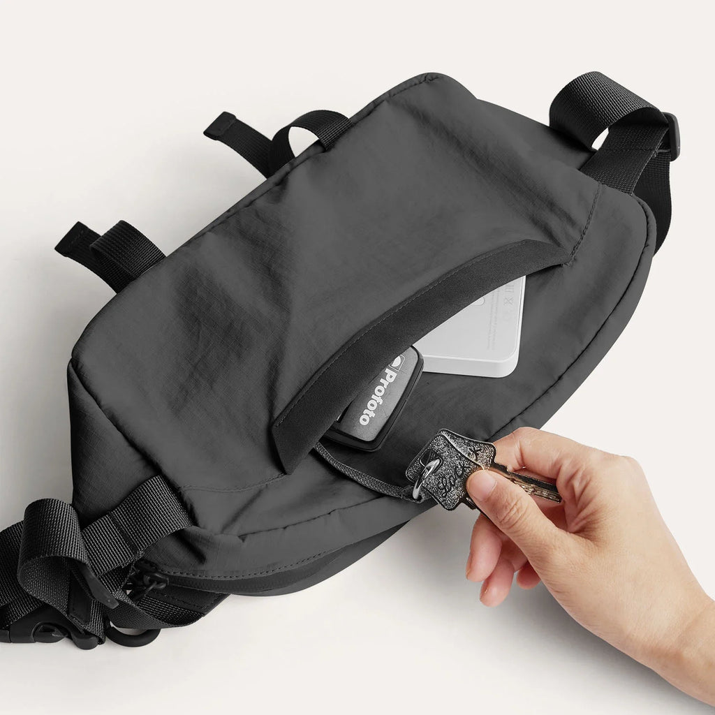 (FREE GIFT) Soar 6L Camera Sling