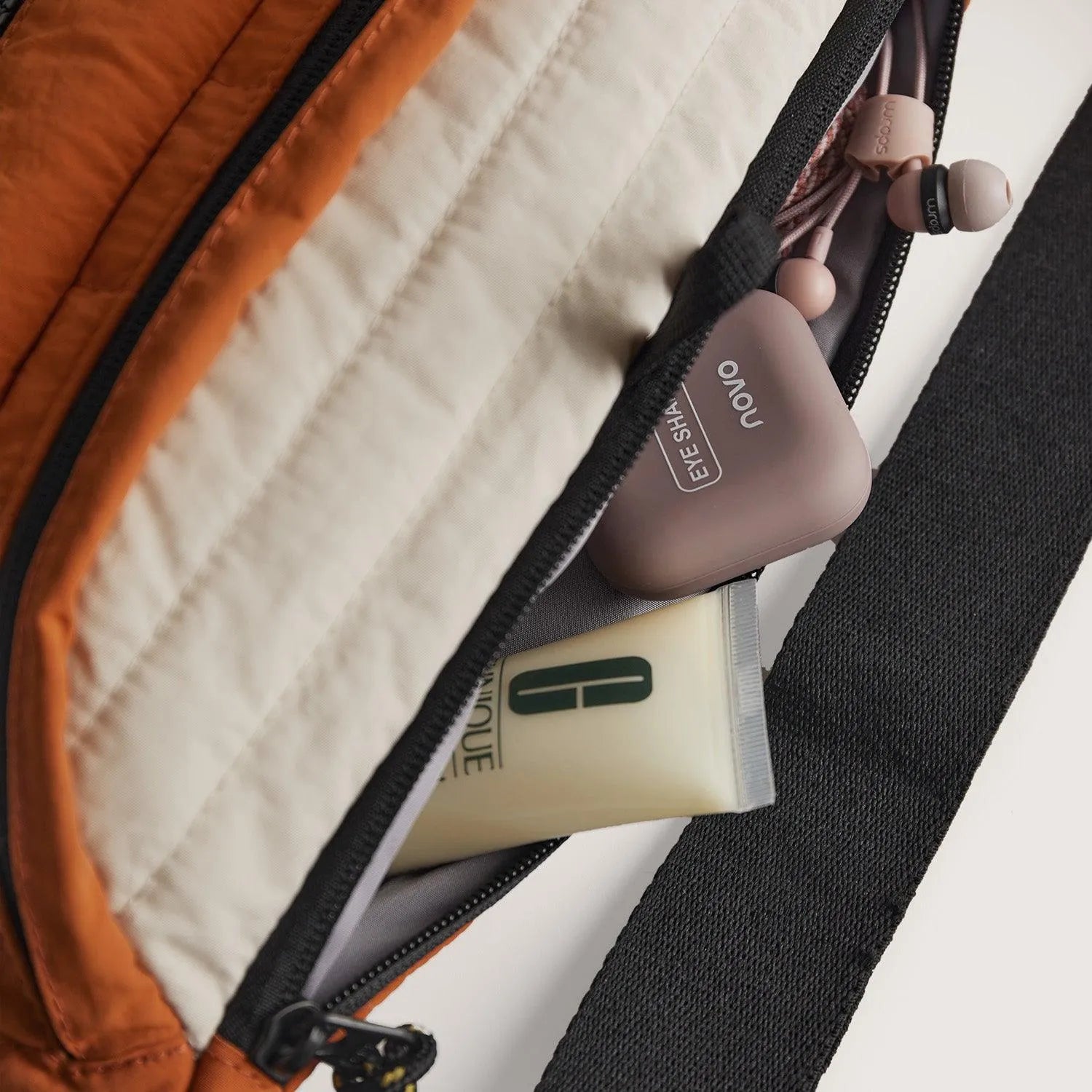 (FREE GIFT) Walker 2.5L Quilted Fanny Pack