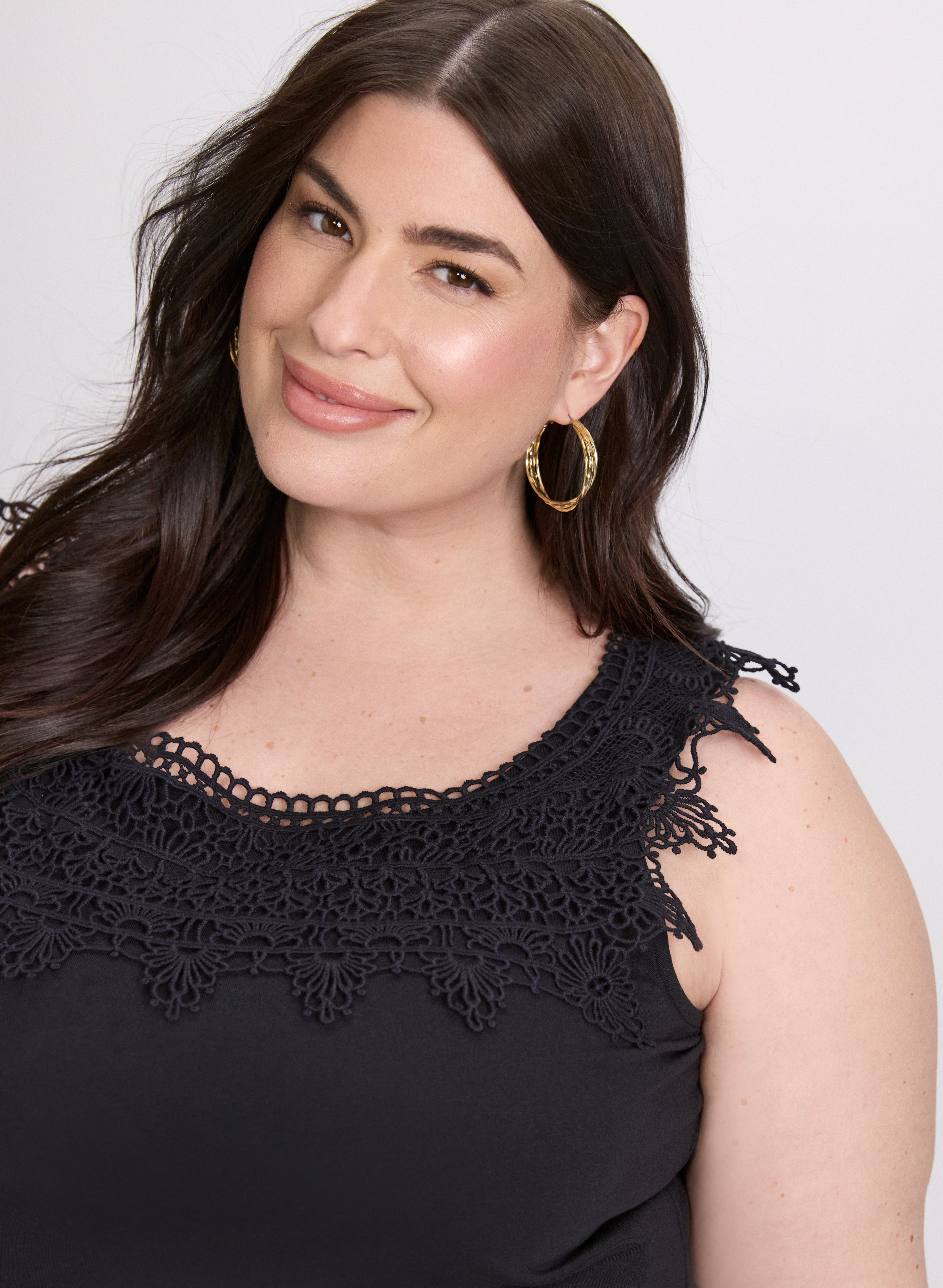 Crochet Appliqué Tank Top