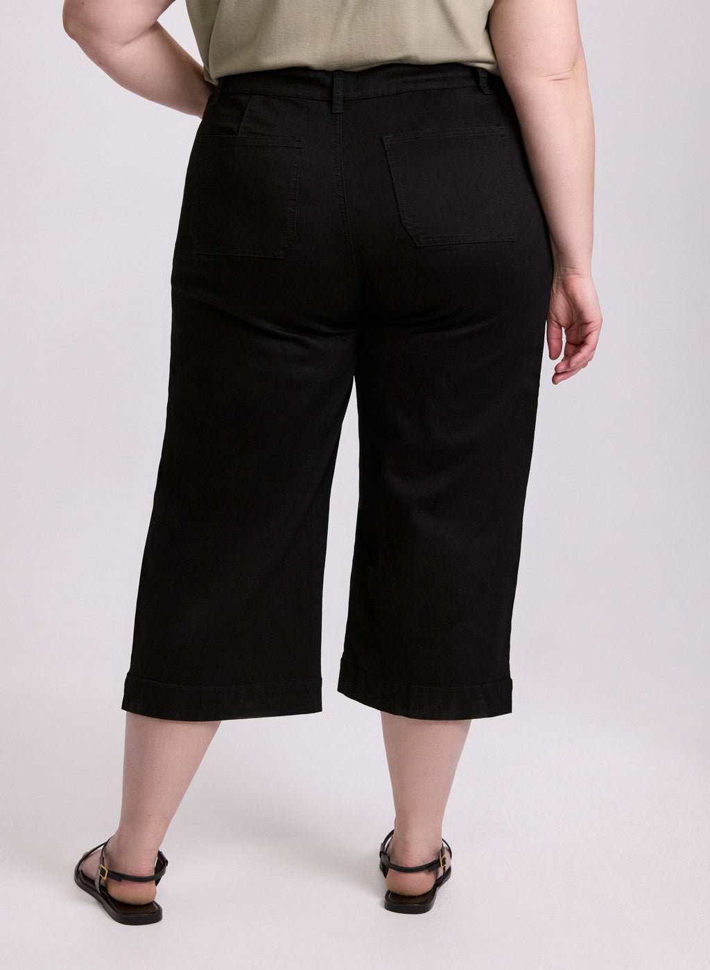 Cropped Wide-Leg Jeans