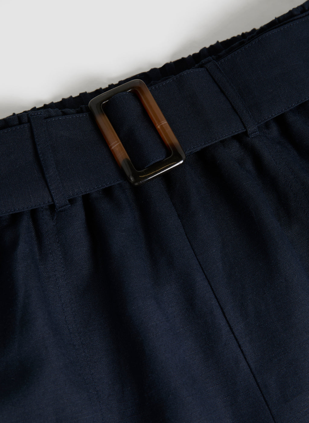 Belted Linen-Blend Capris