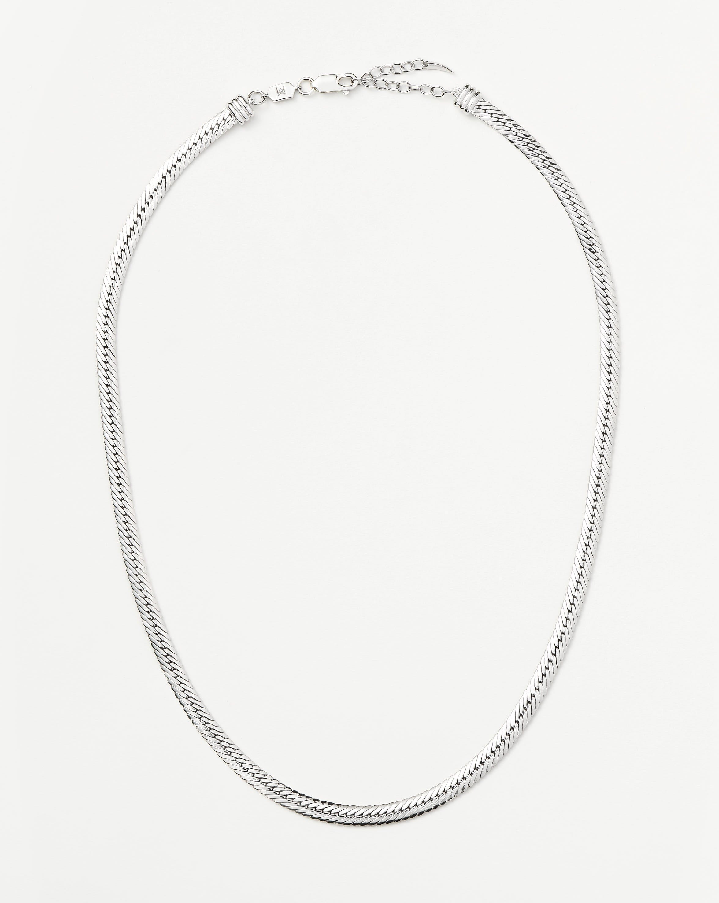 Camail Chain Necklace