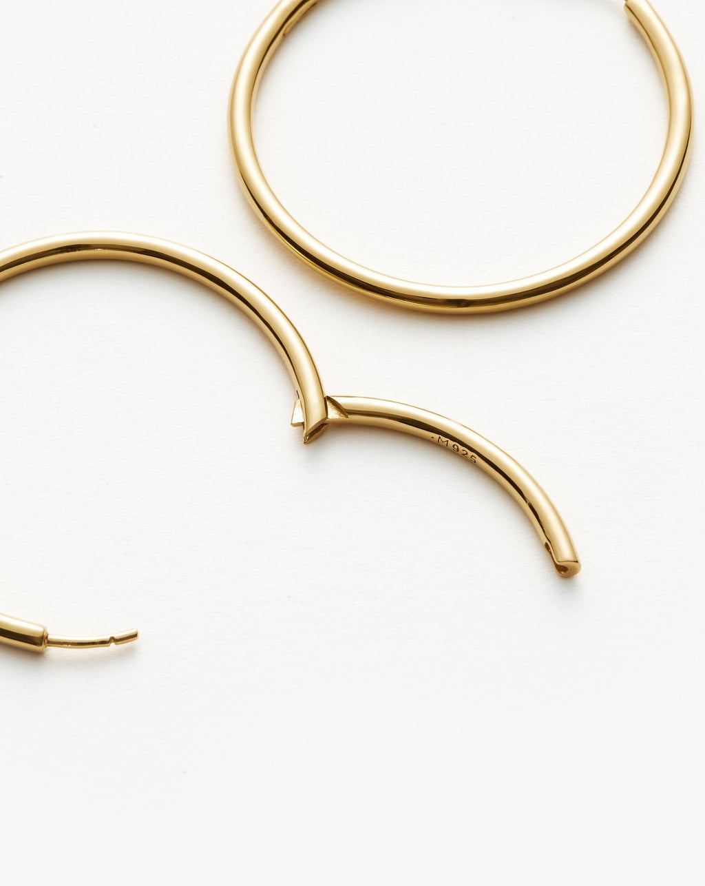 Classic Large Hoop Earrings | 18k Gold Vermeil