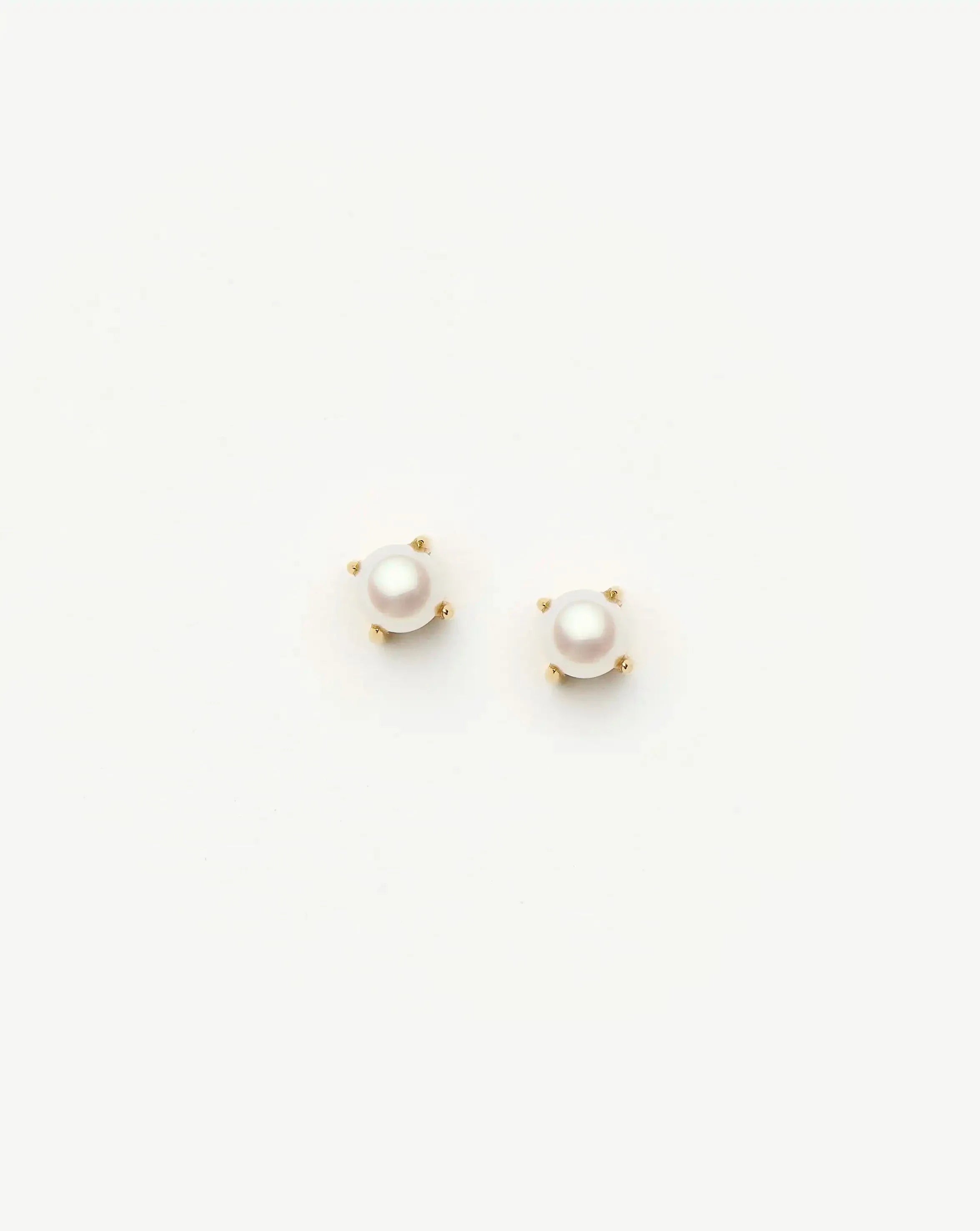 Classic Pearl Stud Earrings | 18k Gold Vermeil/Pearl