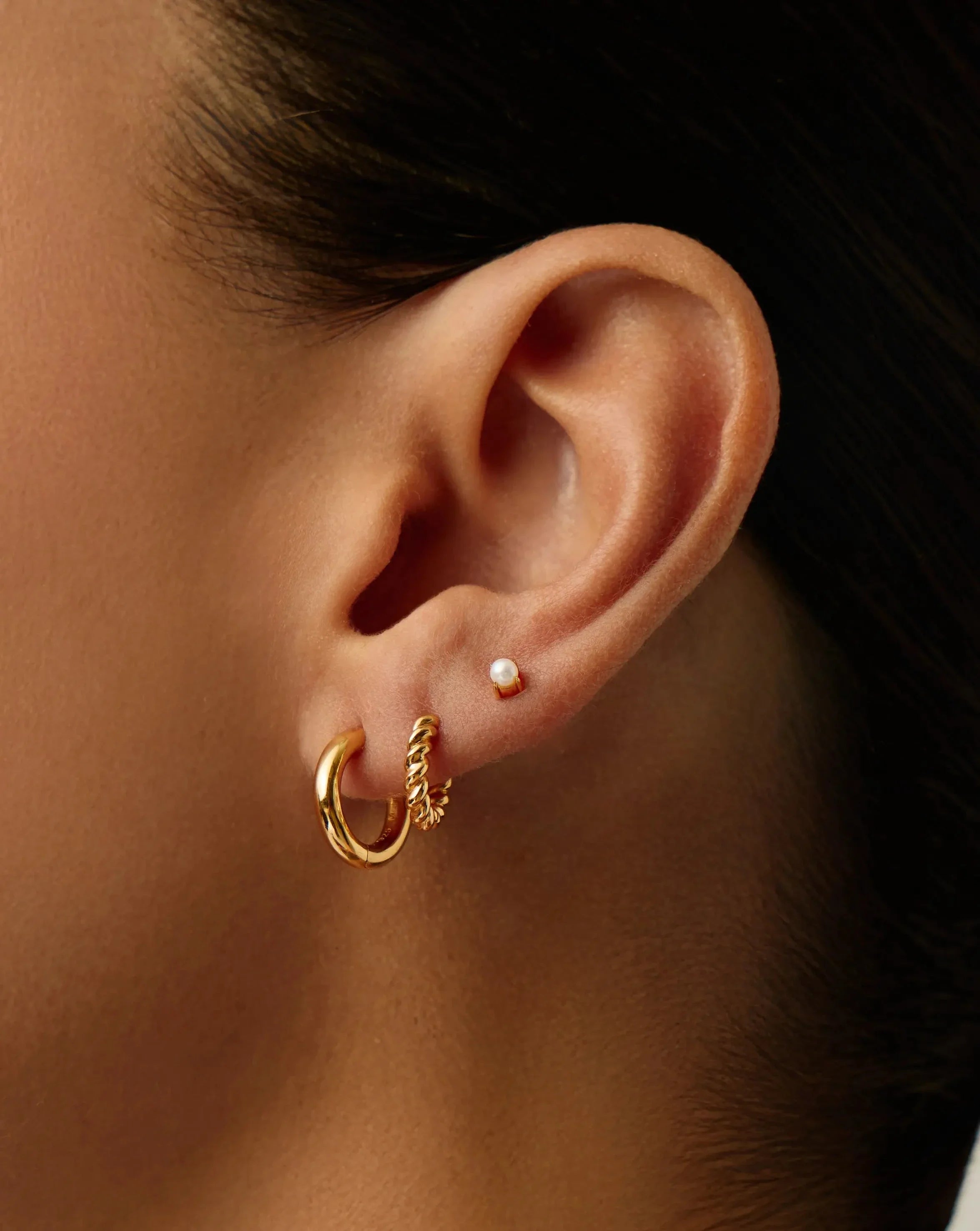 Classic Pearl Stud Earrings | 18k Gold Vermeil/Pearl