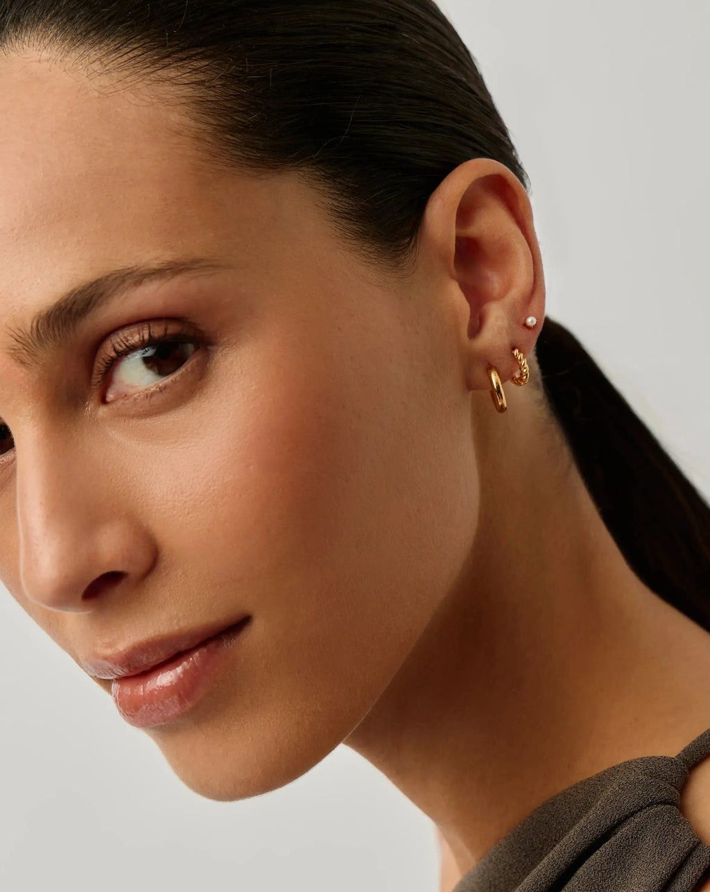 Classic Pearl Stud Earrings | 18k Gold Vermeil/Pearl