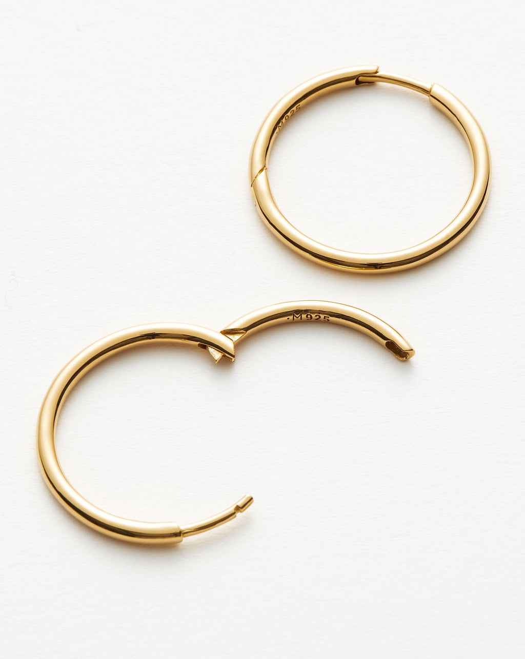 Classic Small Hoop Earrings | 18k Gold Plated