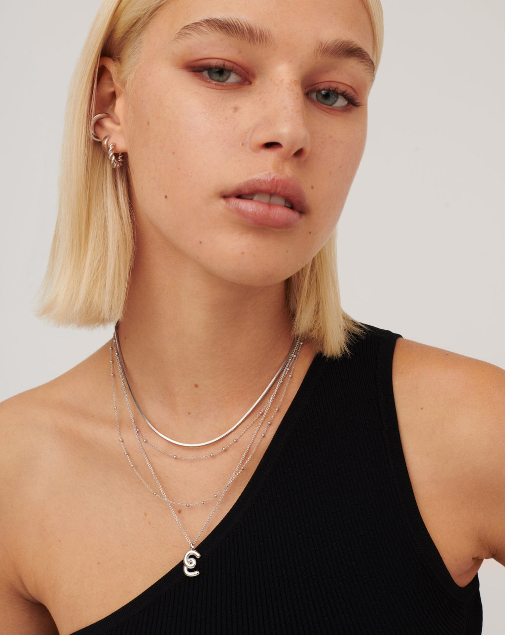 Curly Molten Initial Pendant Necklace - Initial E | Sterling Silver
