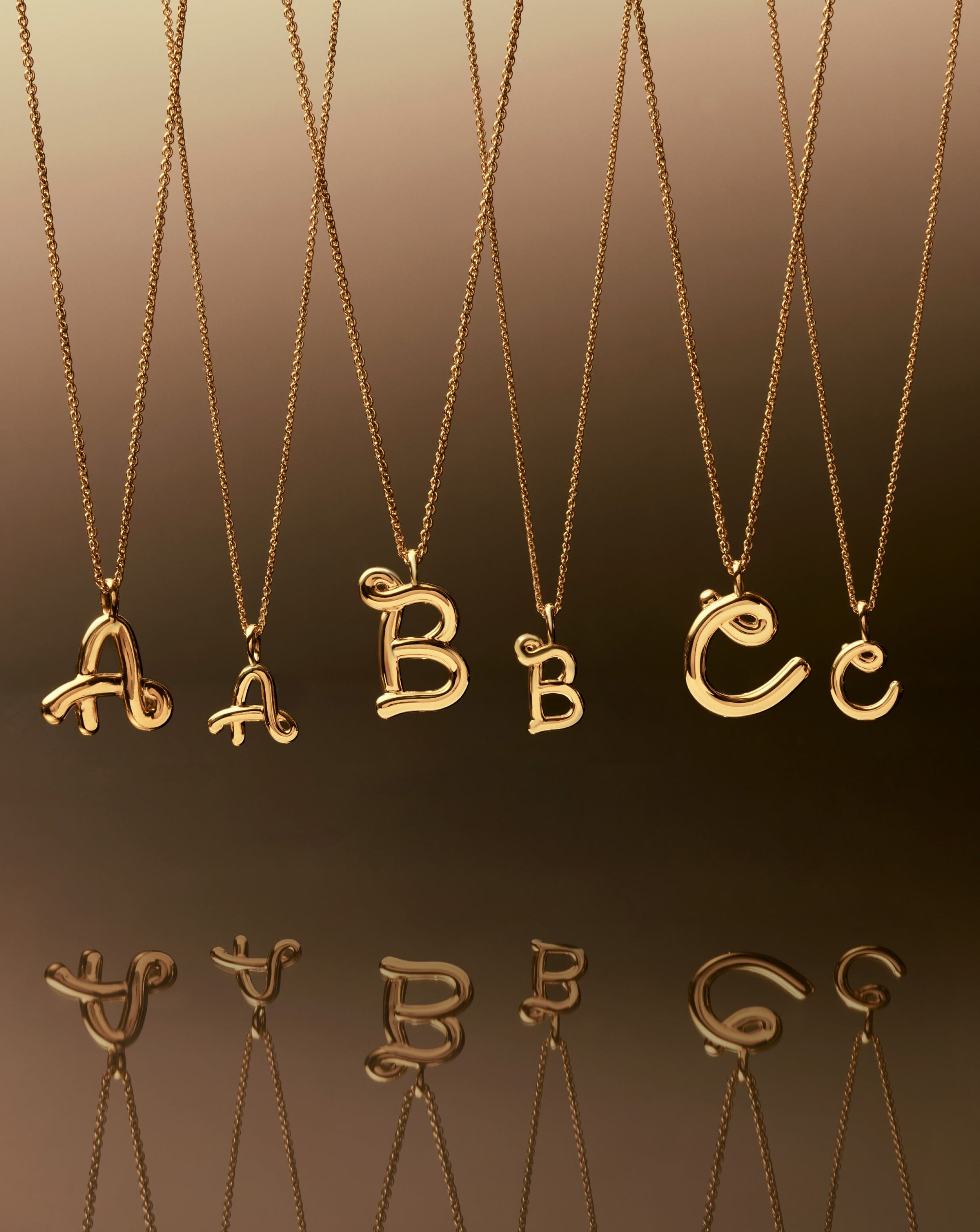 Curly Molten Mini Initial Necklace - B | 18k Gold Vermeil
