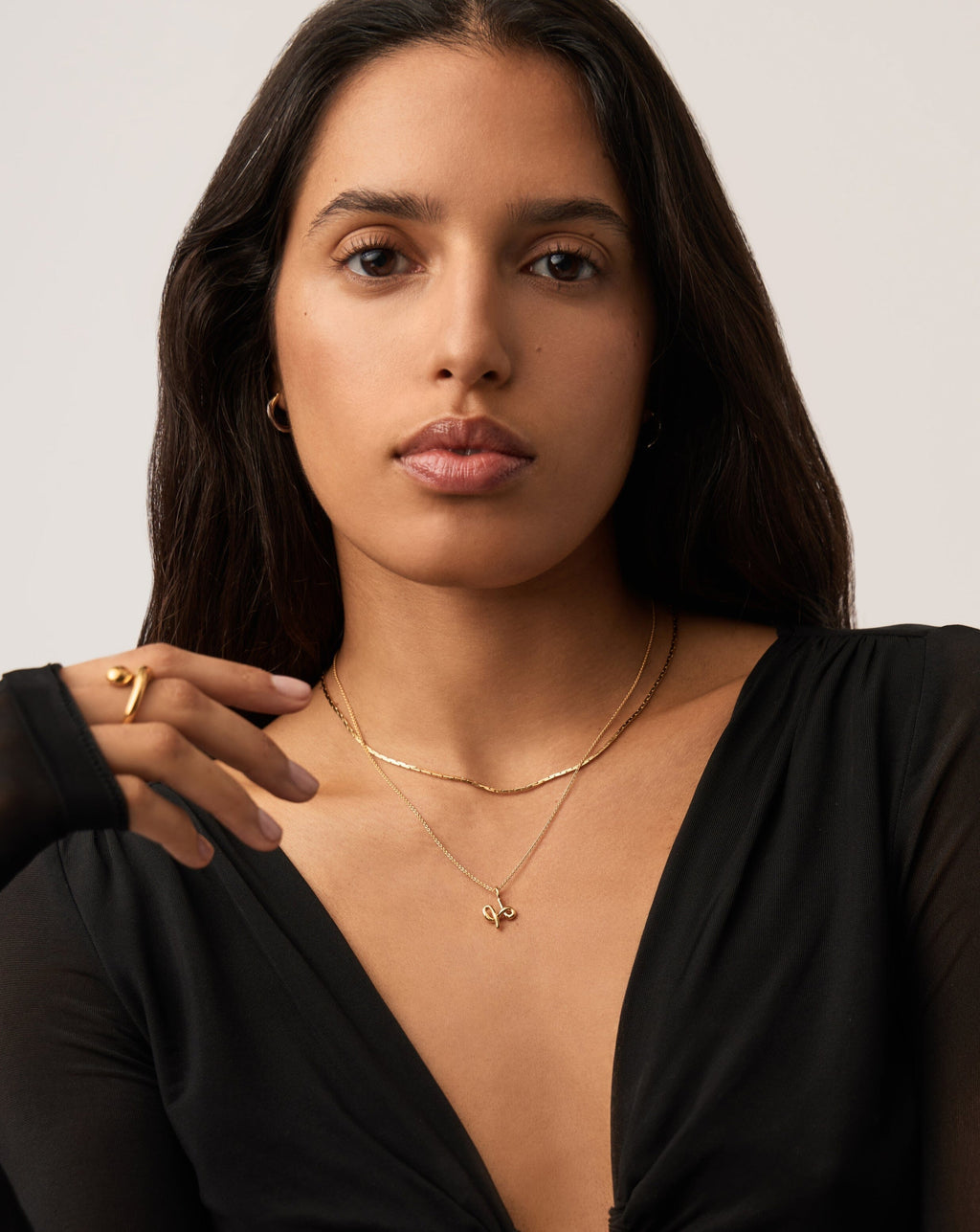 Curly Molten Mini Initial Necklace - H | 18k Gold Vermeil