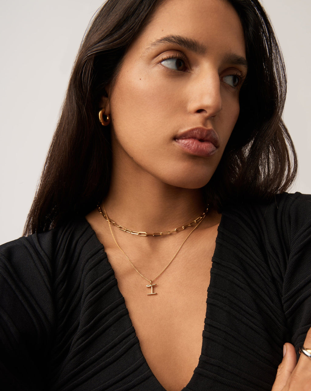 Curly Molten Mini Initial Necklace - I | 18k Gold Vermeil