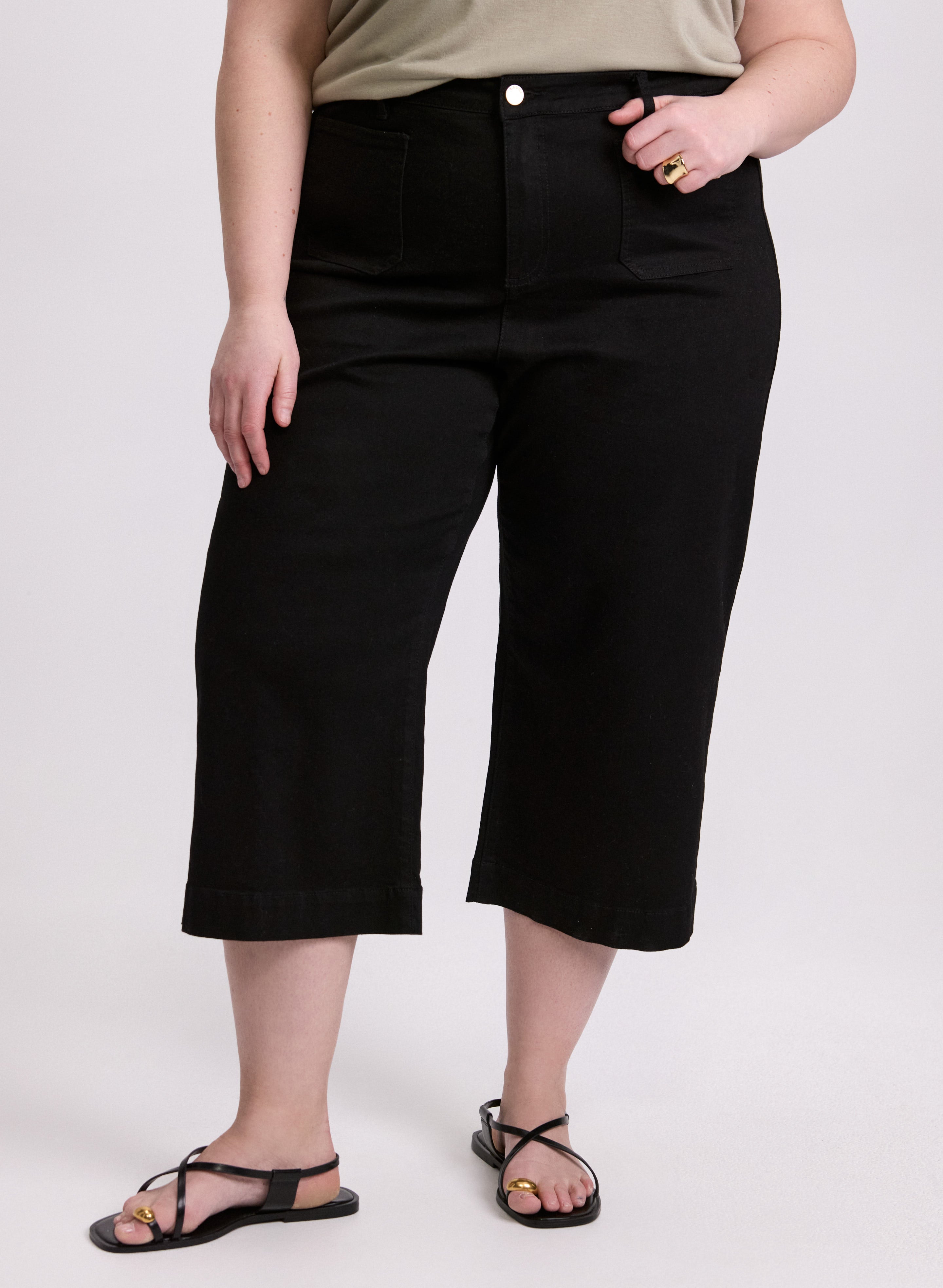 Cropped Wide-Leg Jeans