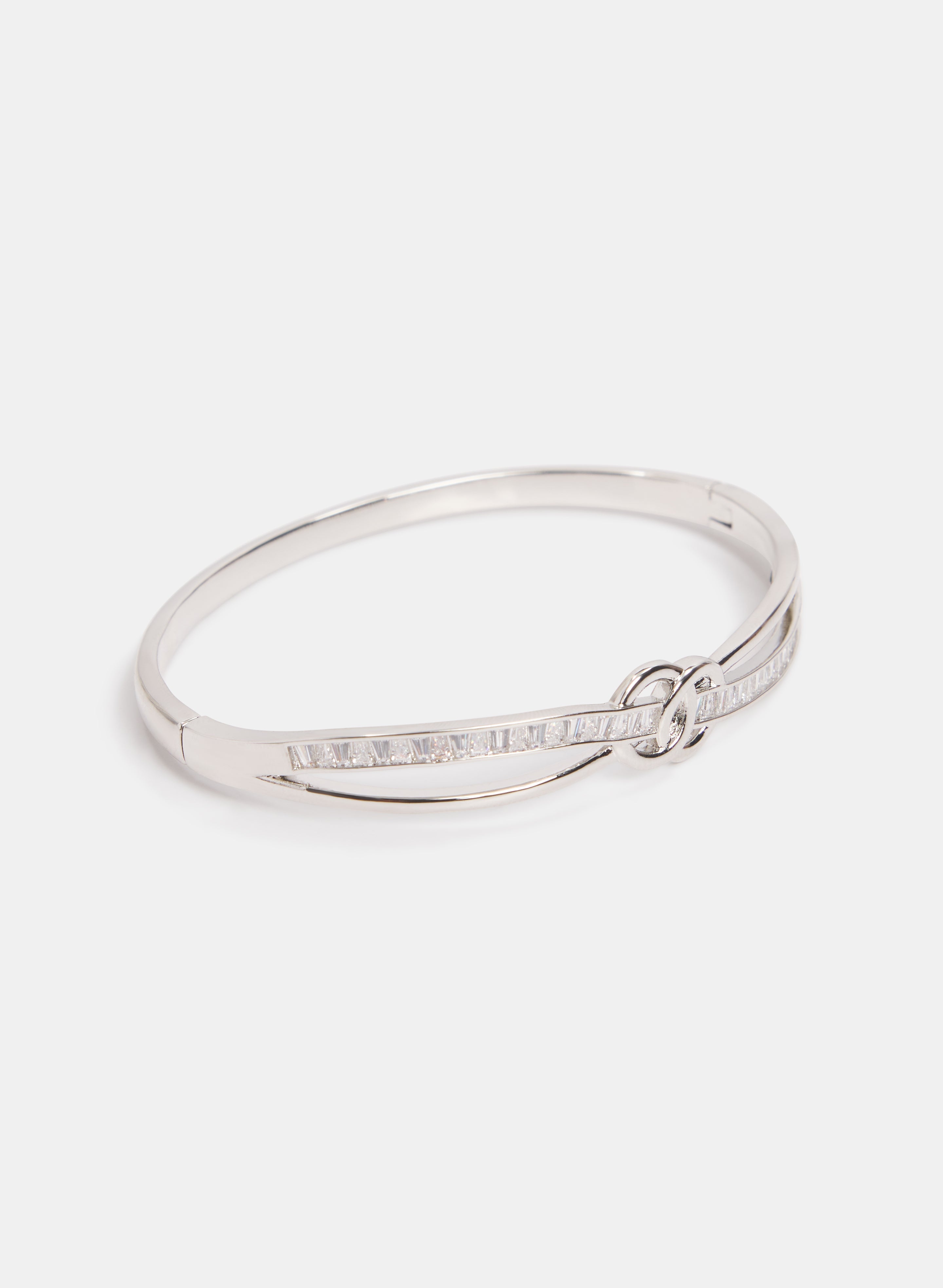 Cross-Over Double-Ring Bracelet