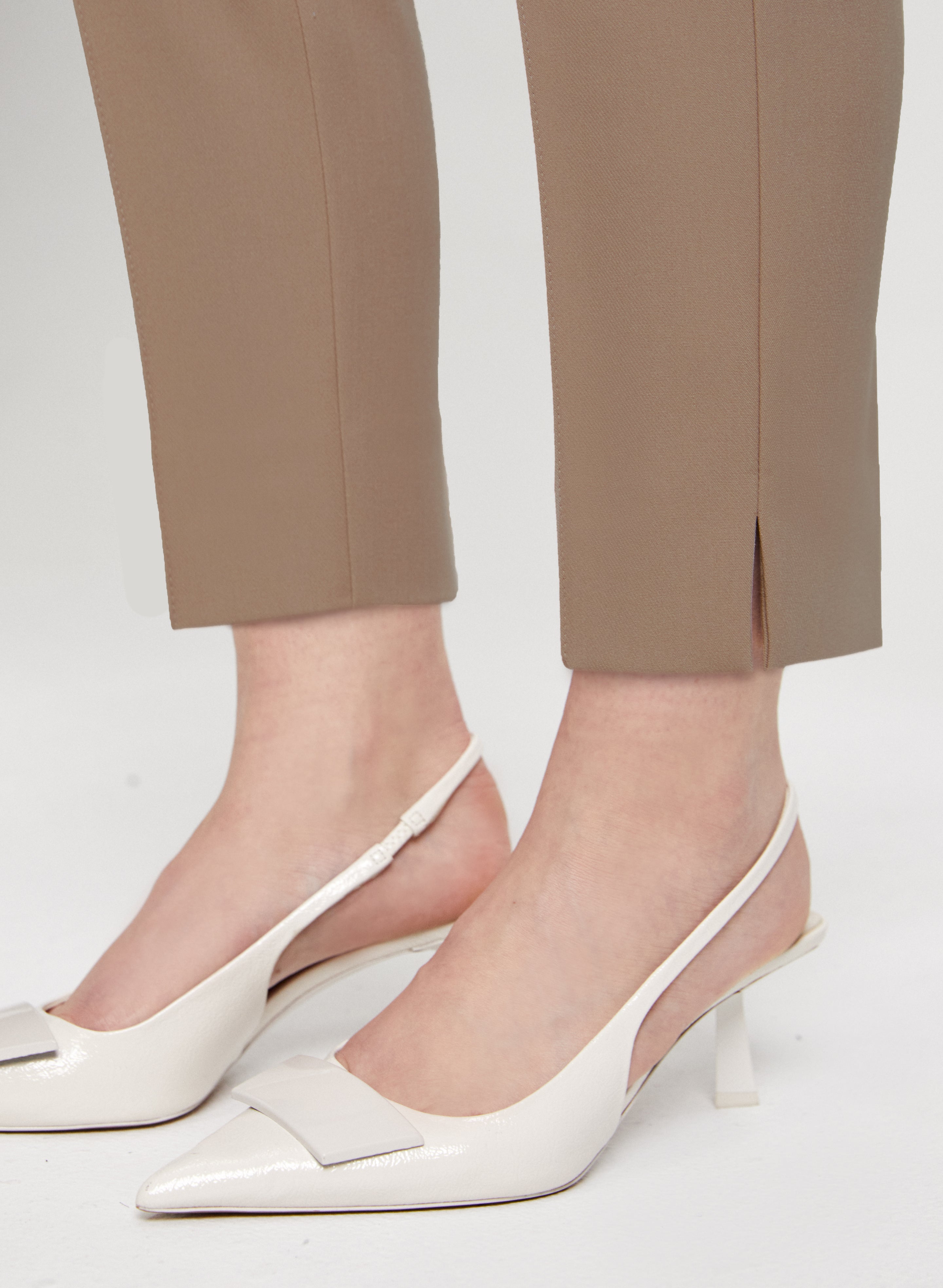 City Fit Slim Leg Pants