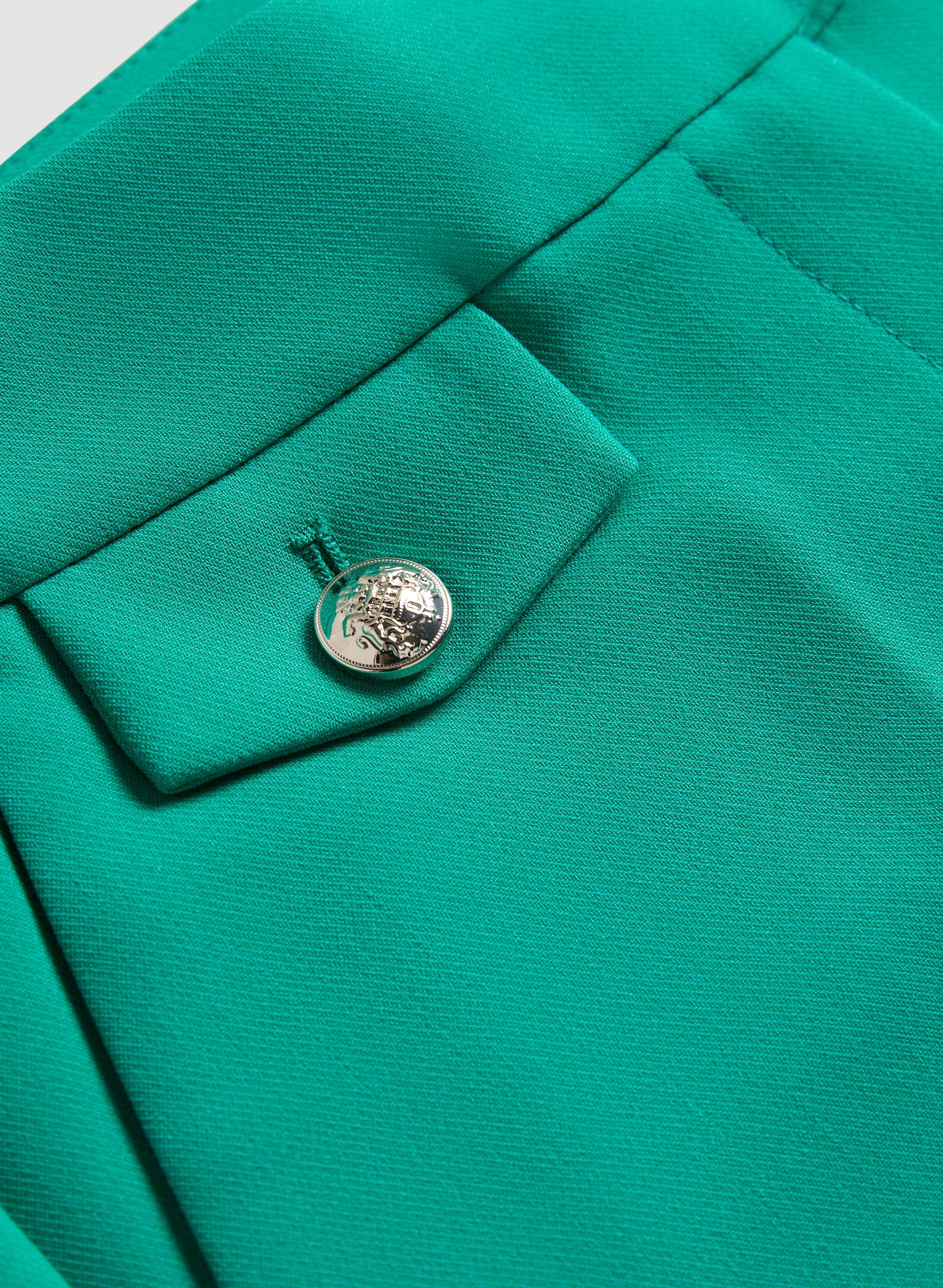 City Fit Slim Leg Pants